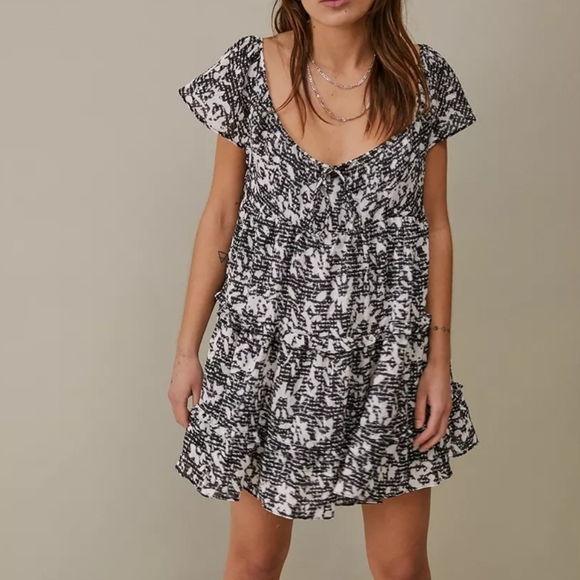 Urban Outfitters Bea Gingham Floral Mini Dress Size XS - Picture 1 of 13